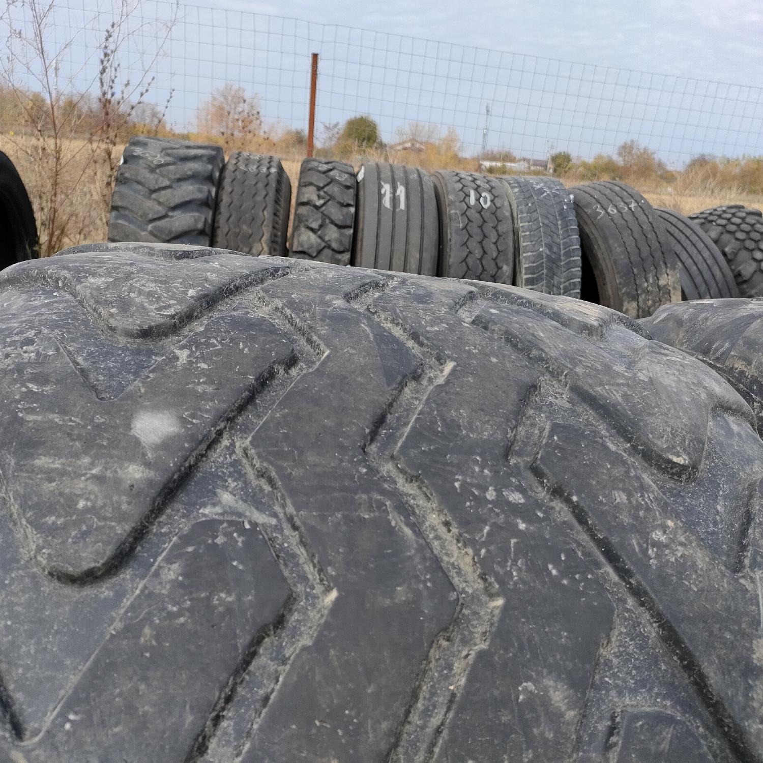  Cauciucuri 620/40R22.5 Vredestein