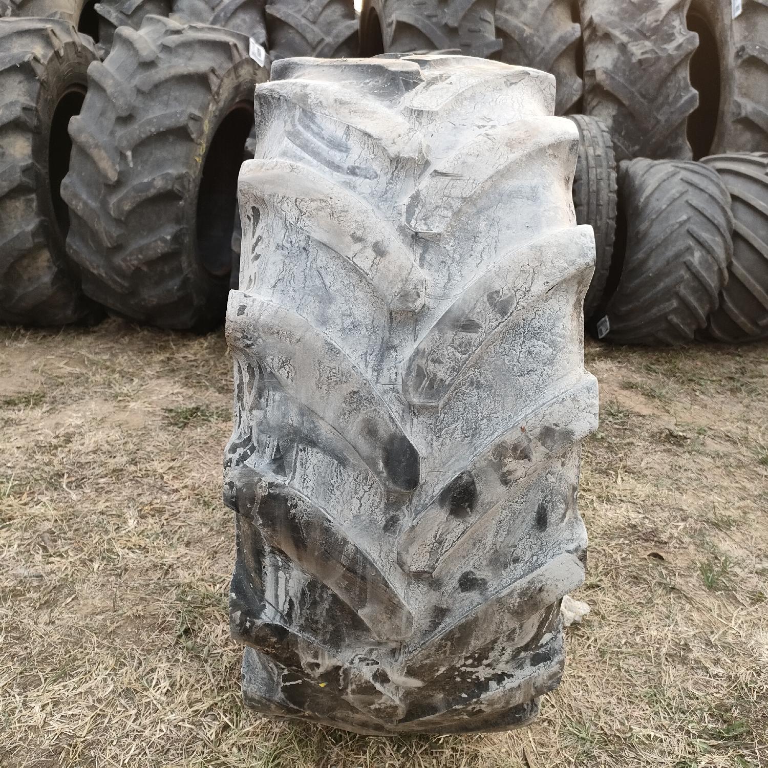  Cauciucuri 320/65R18 Michelin