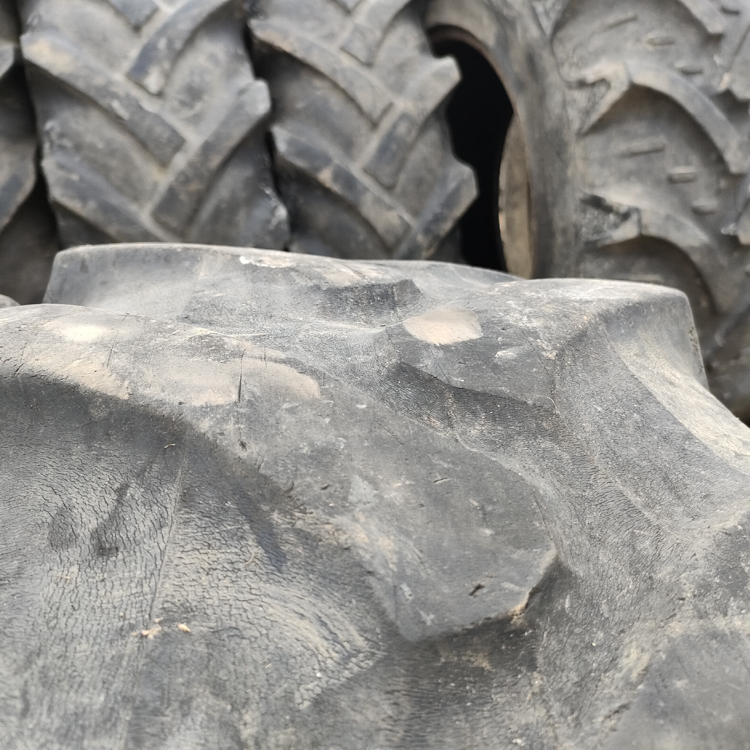  Cauciucuri 320/70R20 Pirelli