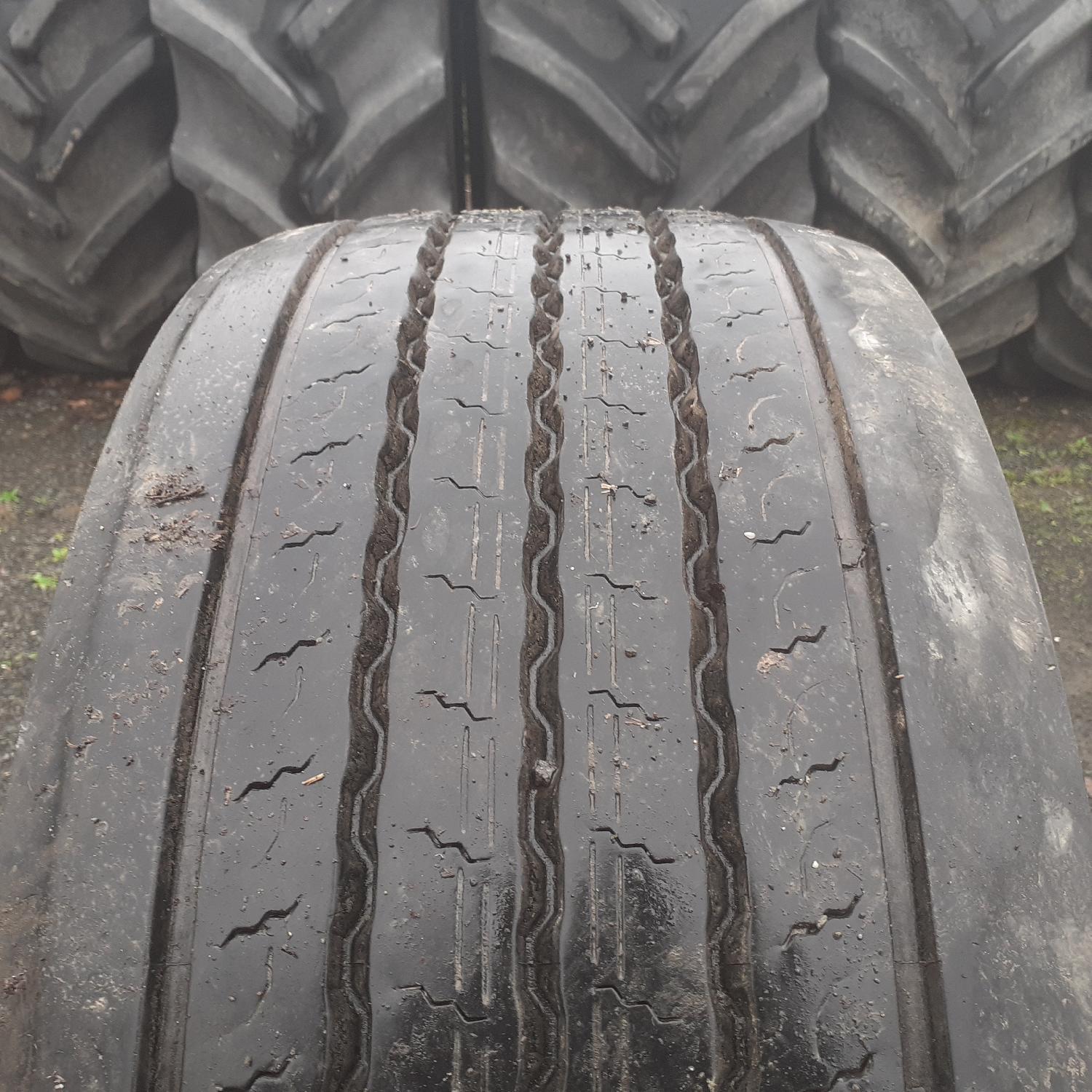  Cauciucuri 385/55R22.5 Semperit