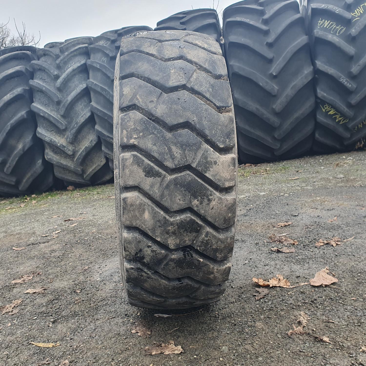  Cauciucuri 250/70R15  Michelin