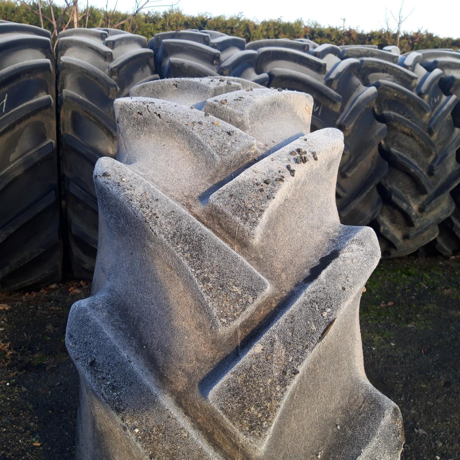 Cauciucuri 14.9-28 (380/85R28) Continental