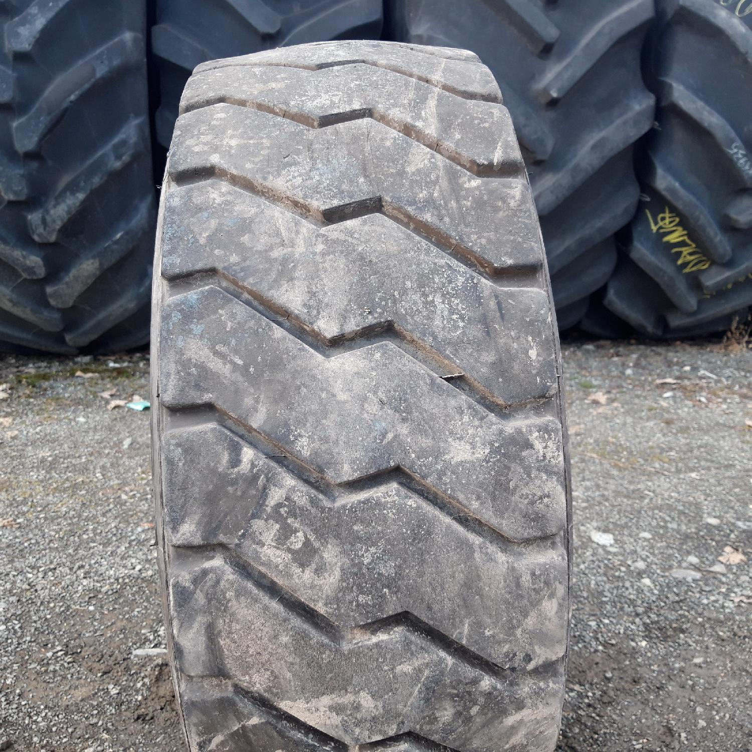  Cauciucuri 250/70R15  Michelin