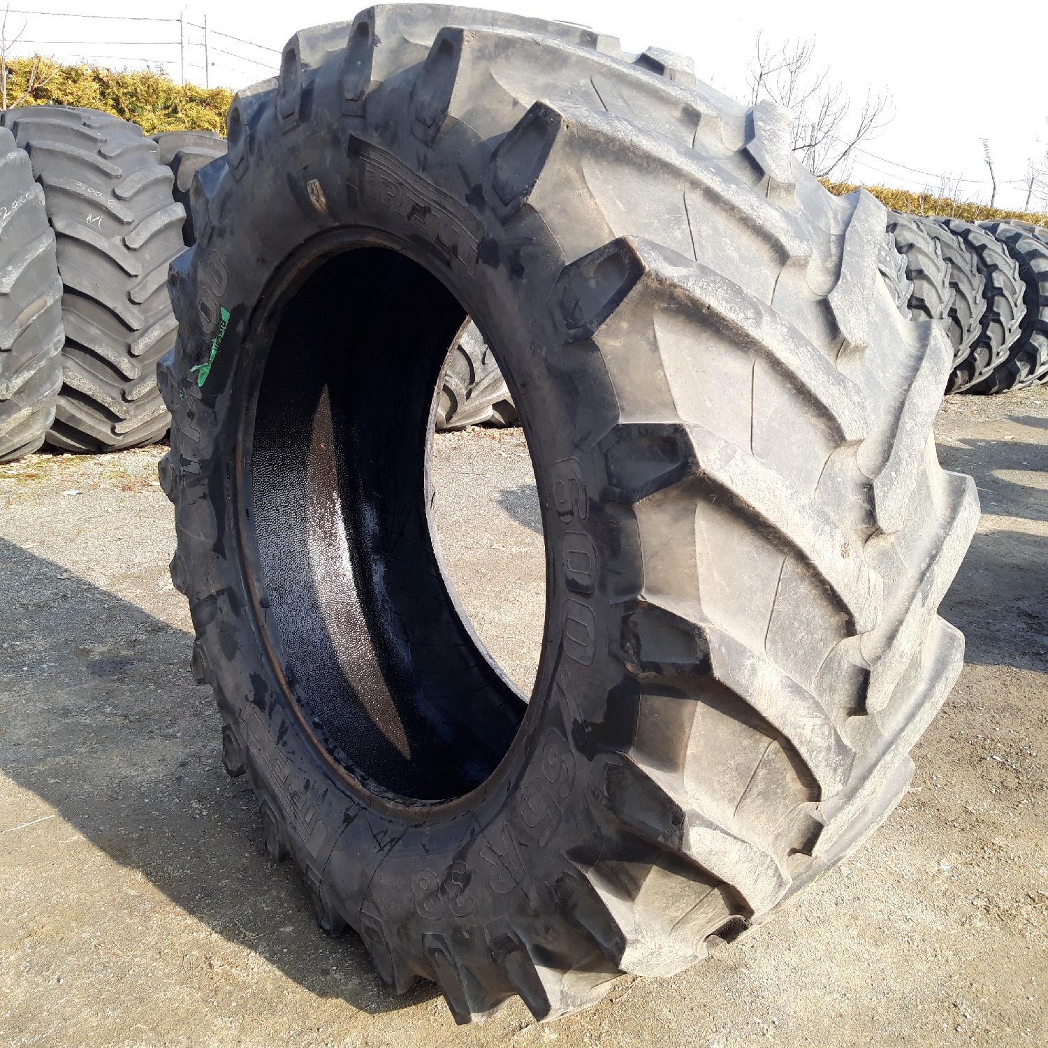  Cauciucuri 600/65R38 Pirelli