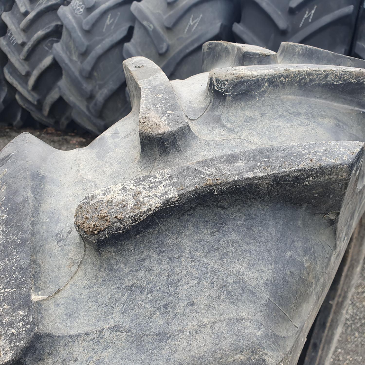  Cauciucuri 12.4R28 (320/85R28) Semperit