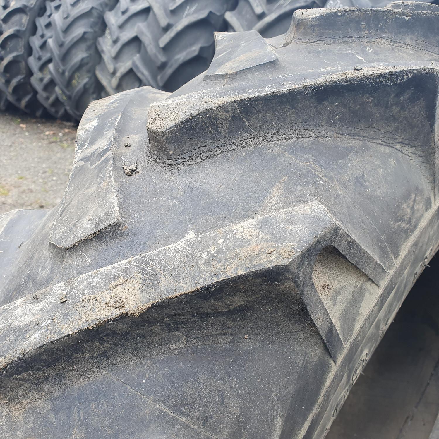  Cauciucuri 12.4-28 (320/85R28) Semperit