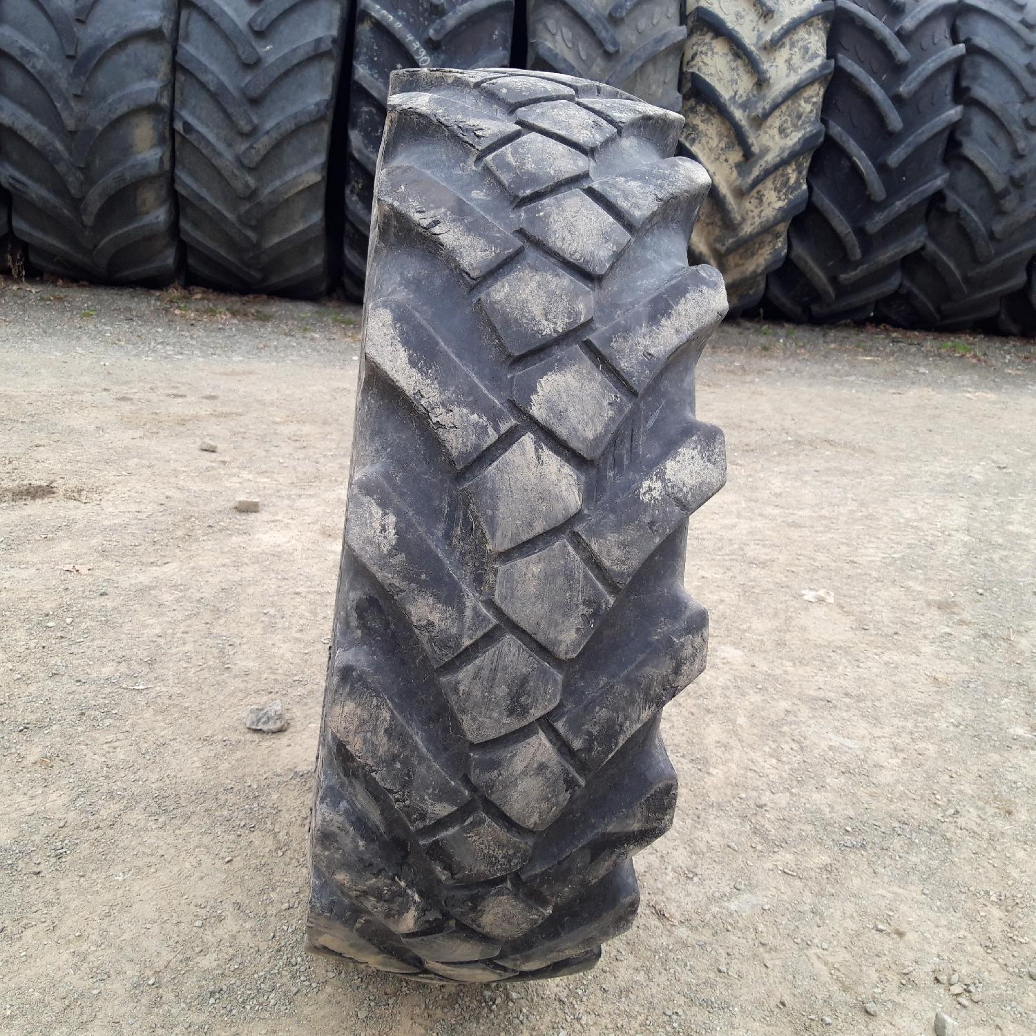 Cauciucuri 10.5-18 (10.5/80R18) Everest