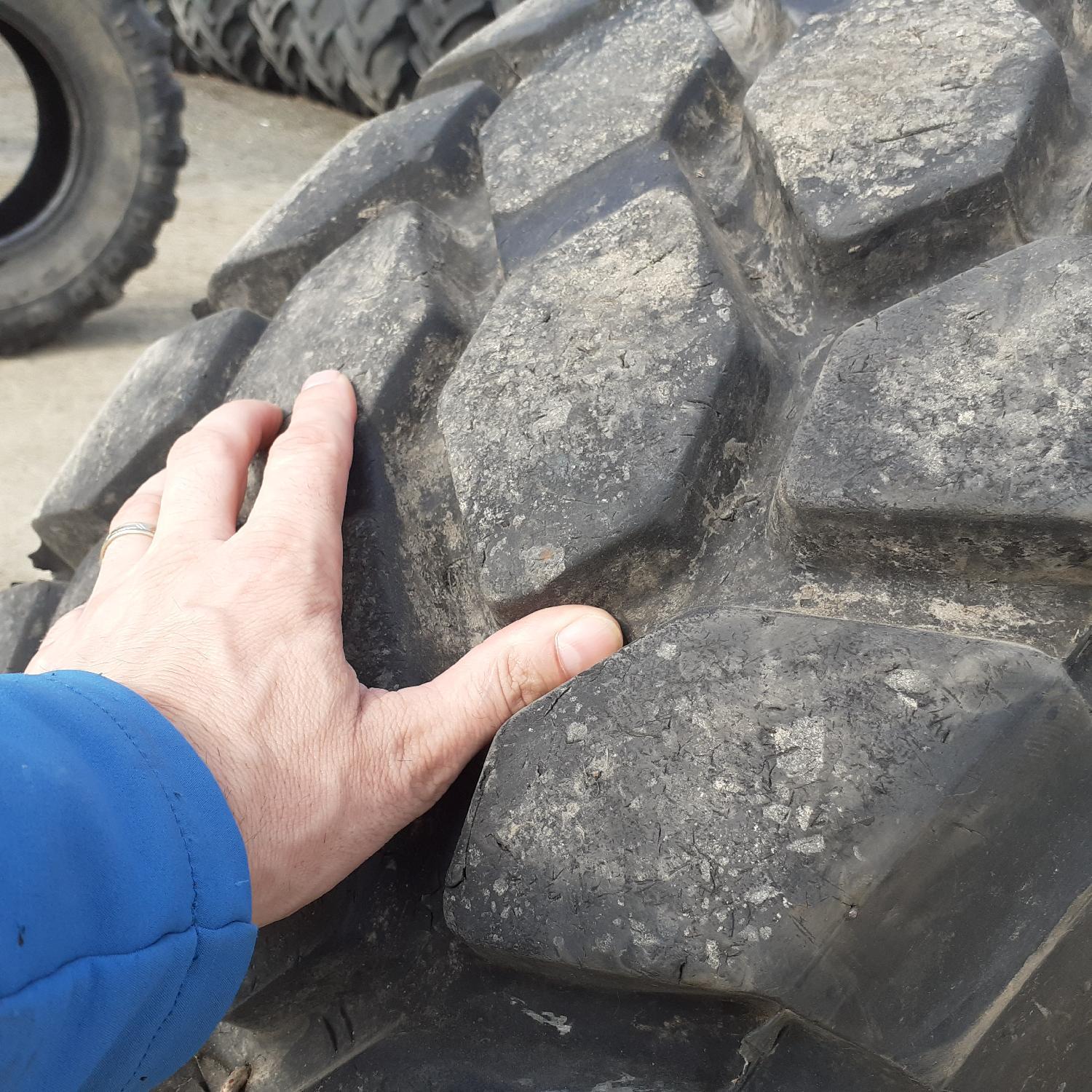  Cauciucuri 17.5R25 Bridgestone