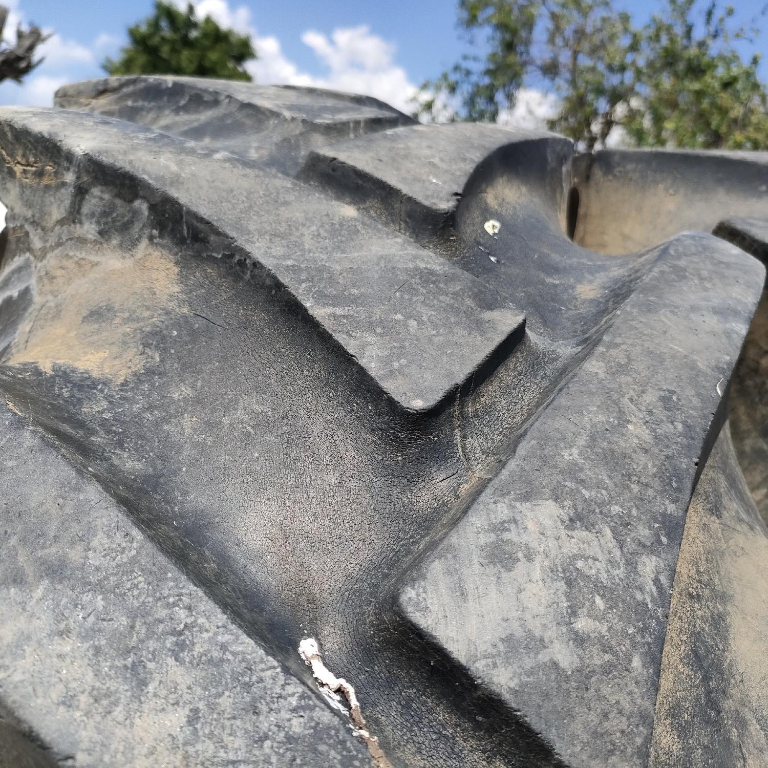  Cauciucuri 14.9-28 (380/85R28) Semperit