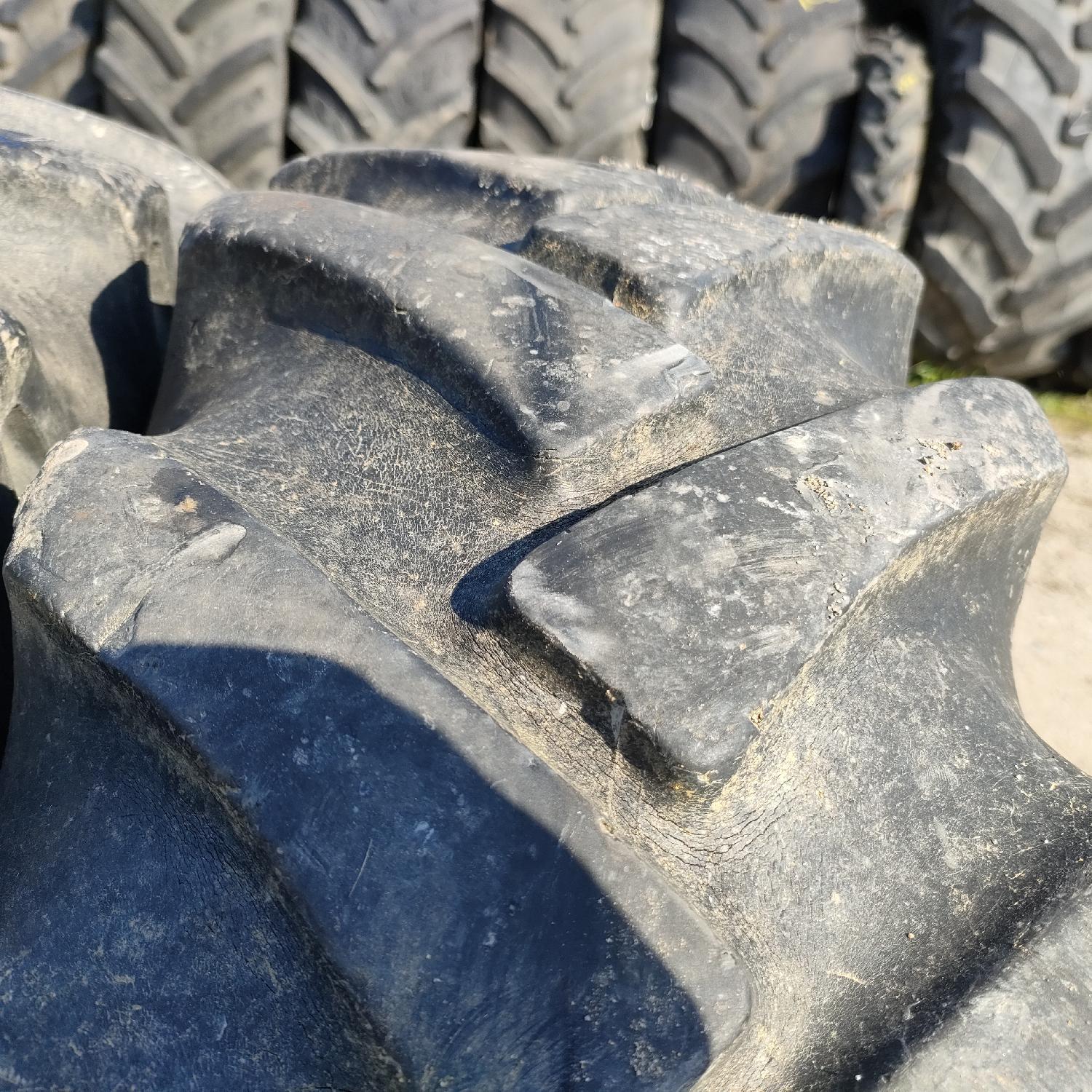  Cauciucuri 10.5-18 (10.5/80R18) Semperit