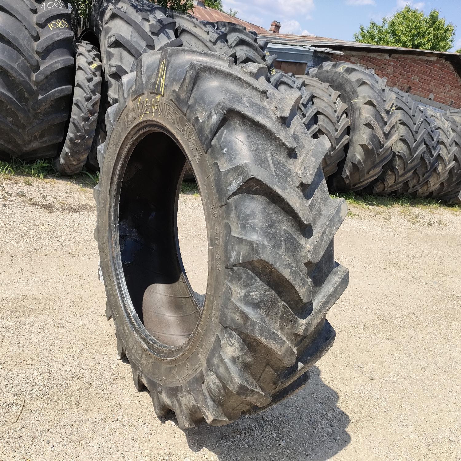  Cauciucuri 12.4R28 (320/85R28) Michelin