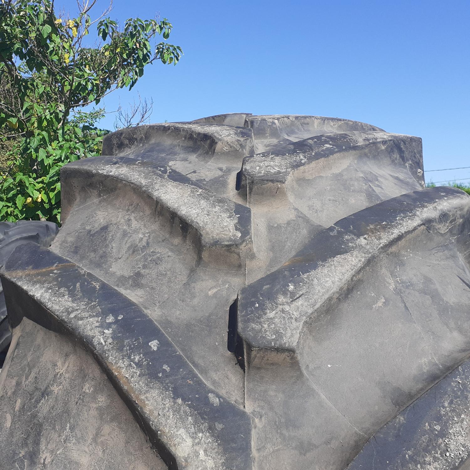  Cauciucuri 650/65R42  Trelleborg