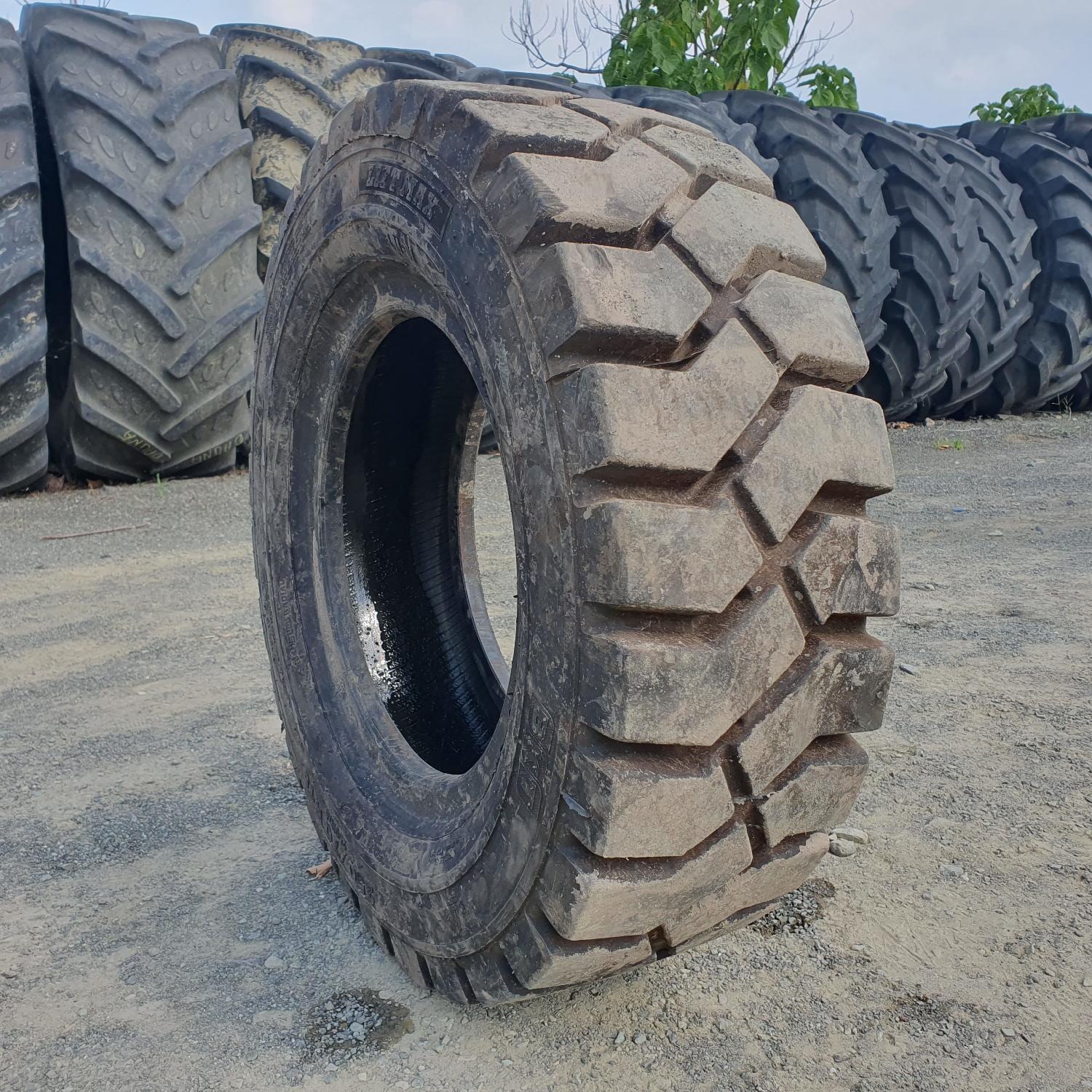  Cauciucuri 250/70R15  Bkt