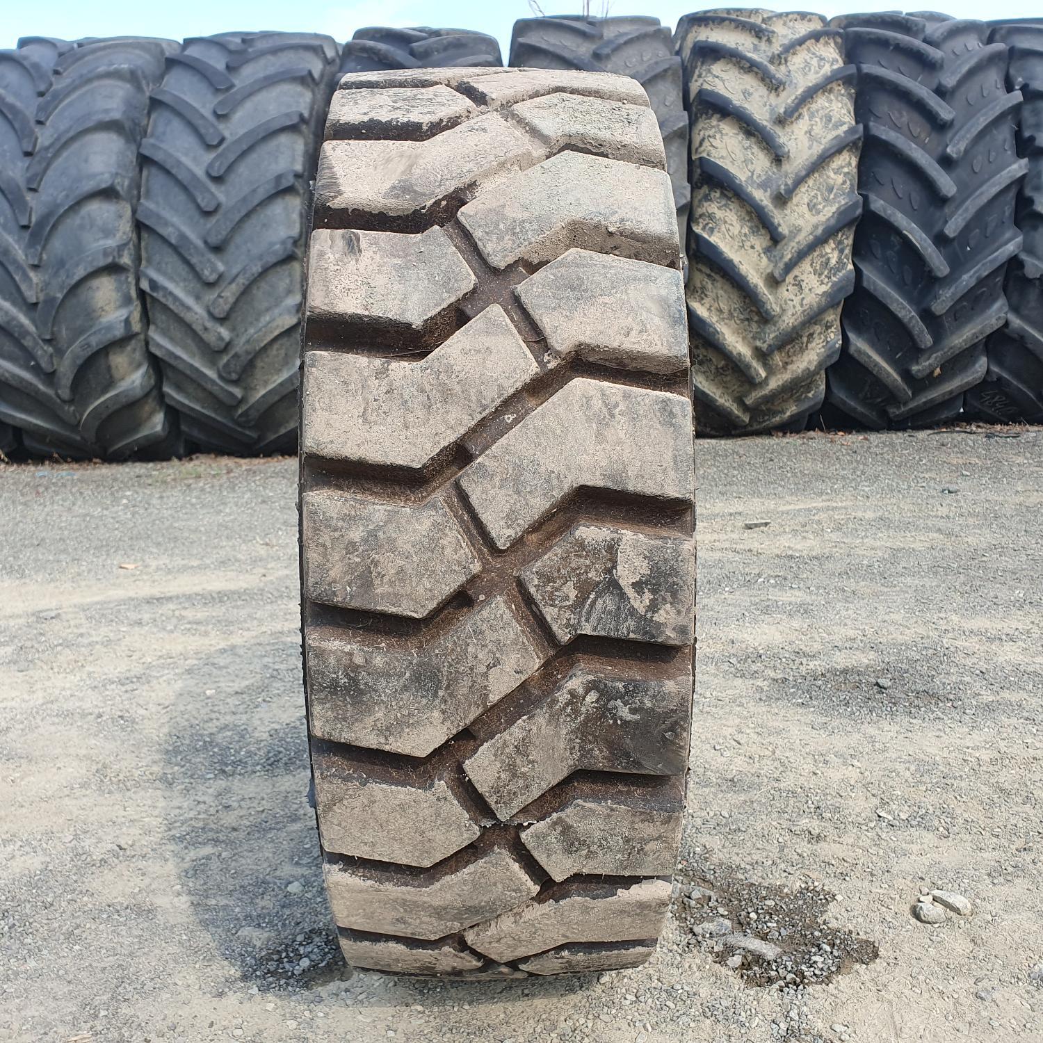  Cauciucuri 250/70R15  Bkt