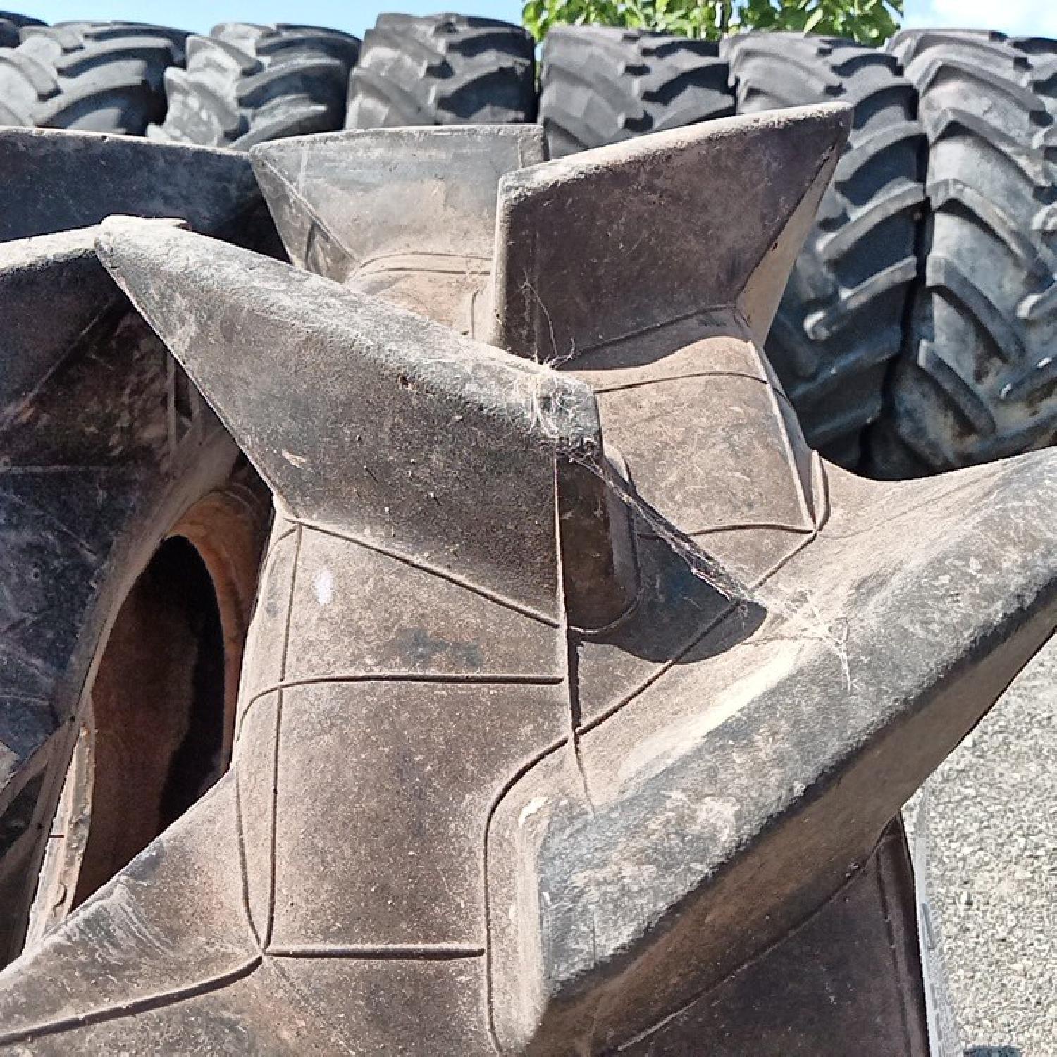  Cauciucuri 8-16 Bridgestone