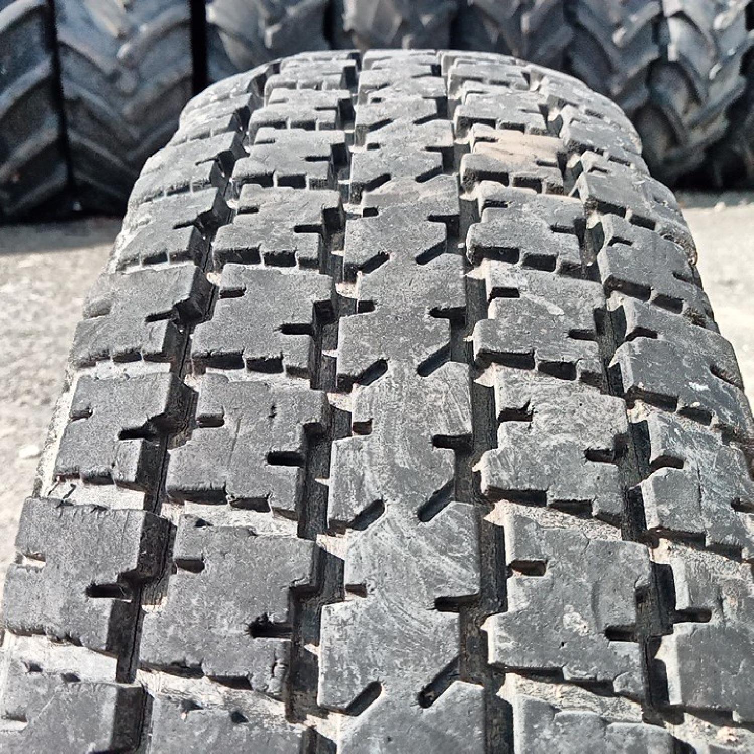  Cauciucuri 185/75R16 Universal