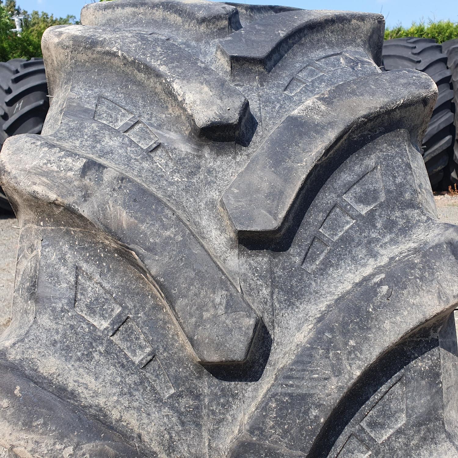  Cauciucuri 440/65R24 Petlas