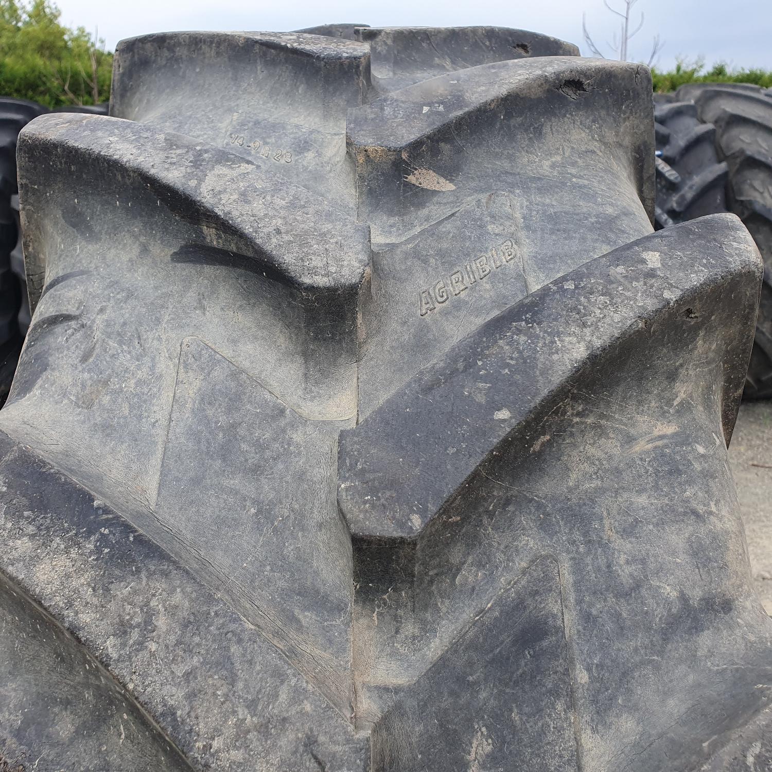  Cauciucuri 14.9R28 (380/85R28) Michelin