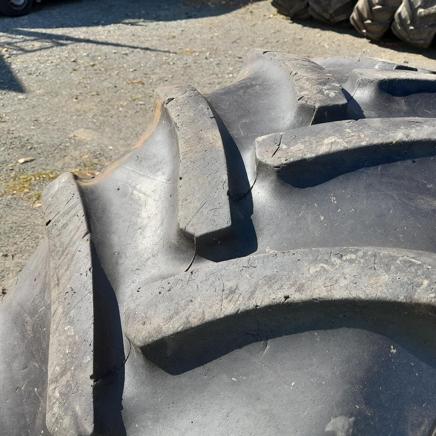  Cauciucuri 440/65R24  Mitas