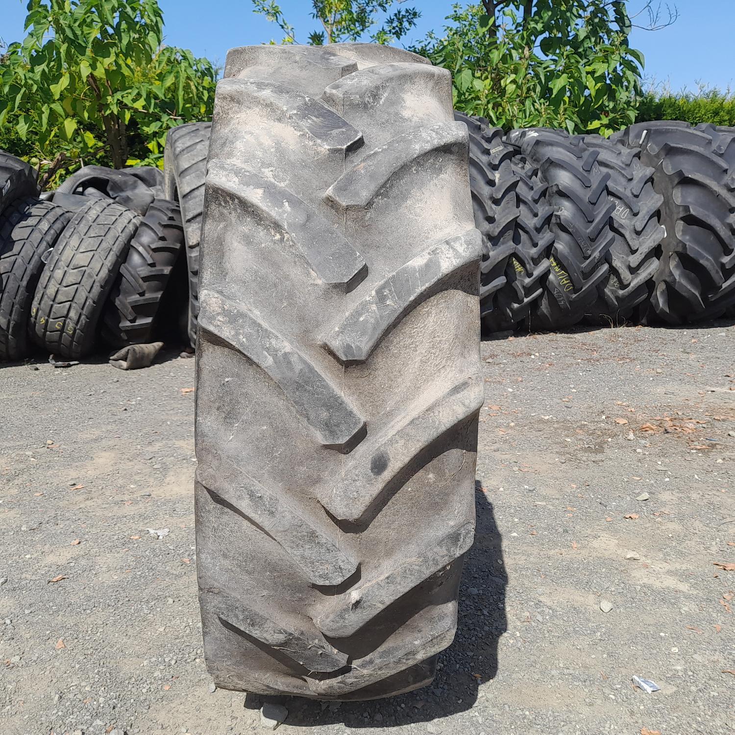  Cauciucuri 340/85R24 (13.6R24) Continental