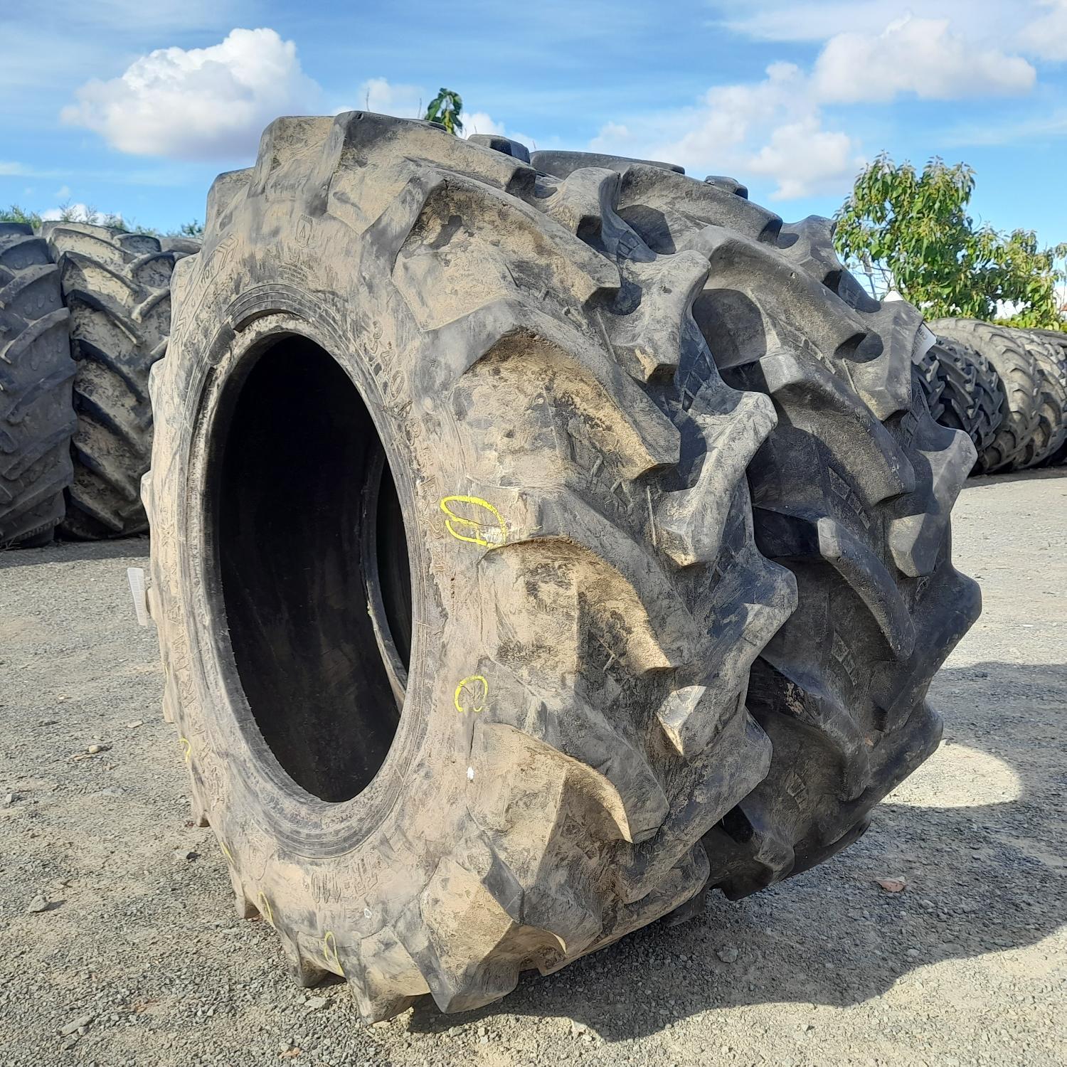  Cauciucuri 340/85R24 (13.6R24) Starmaxx