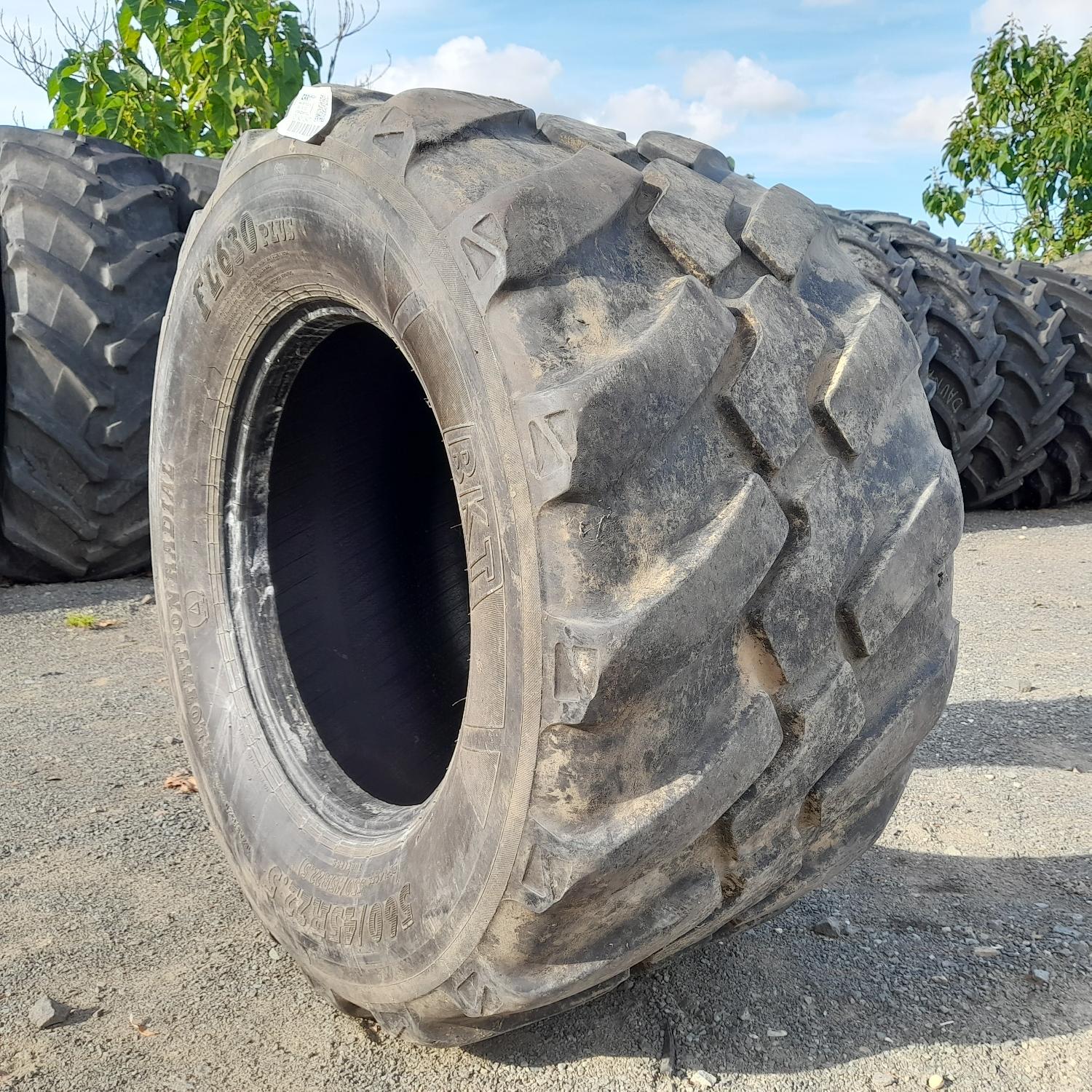  Cauciucuri 560/45R22.5 Bkt