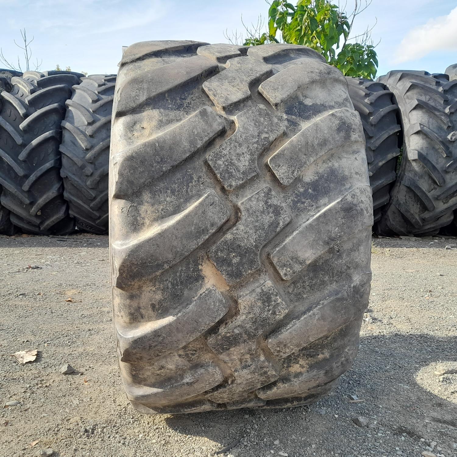  Cauciucuri 560/45R22.5 Bkt