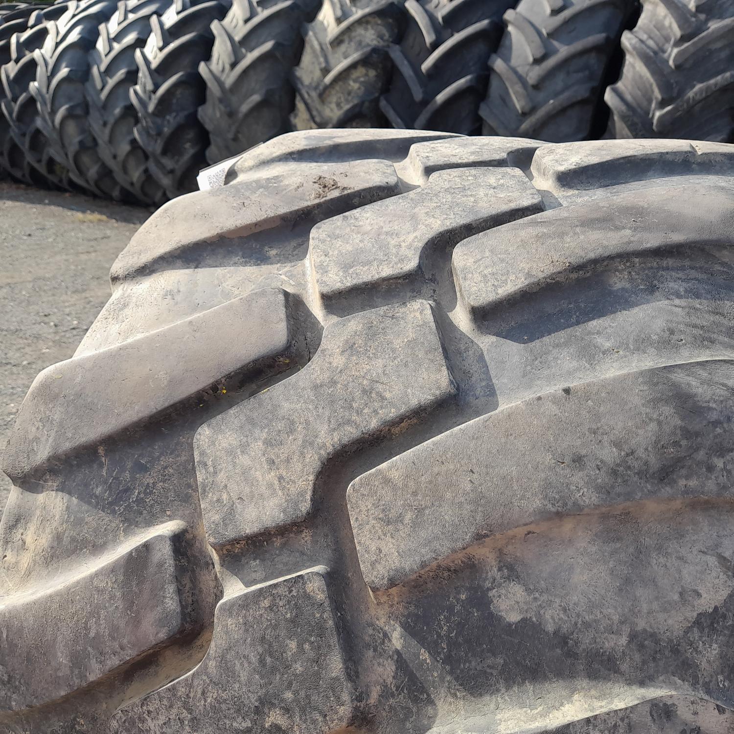  Cauciucuri 560/45R22.5 Bkt