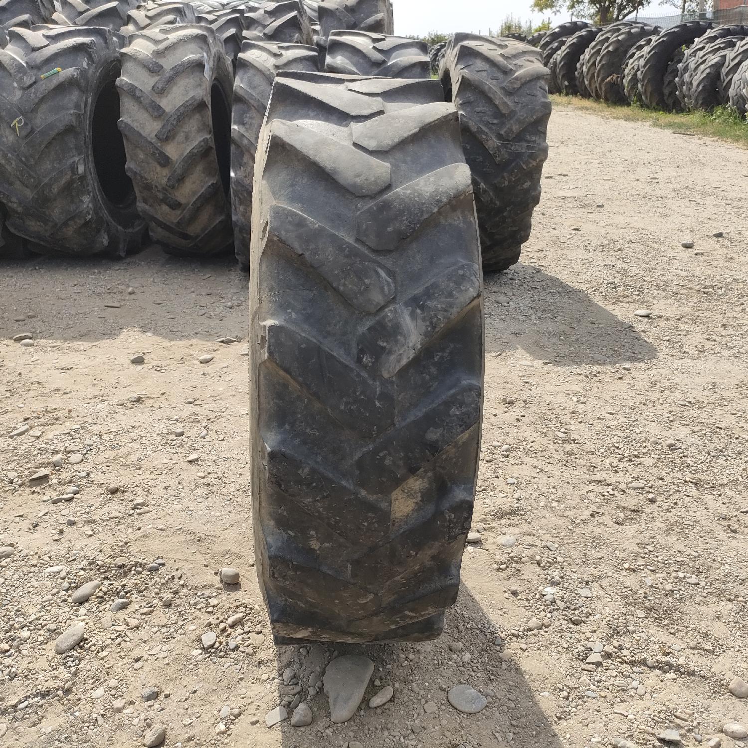  Cauciucuri 10.5-18 (10.5/80R18) Bkt