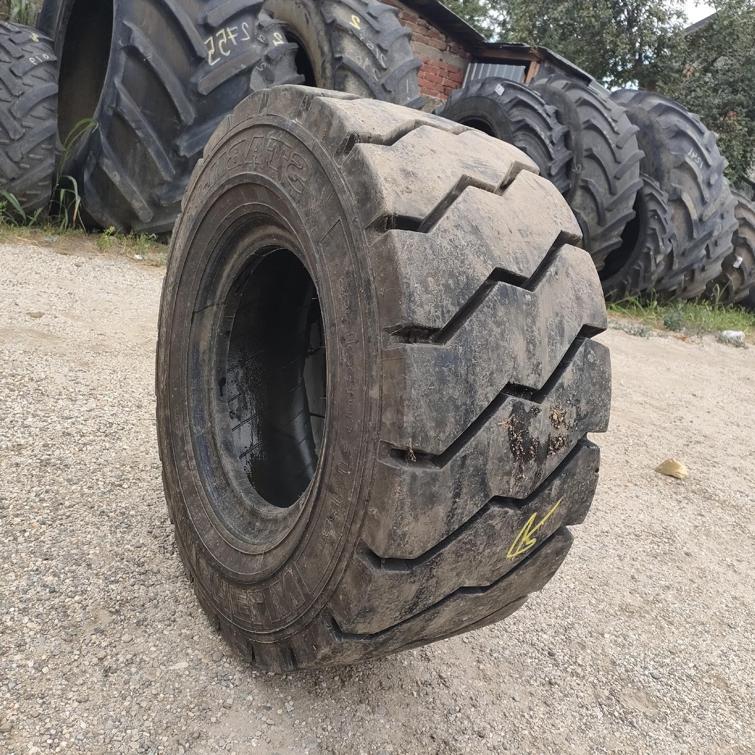  Cauciucuri 355/65R15 Michelin