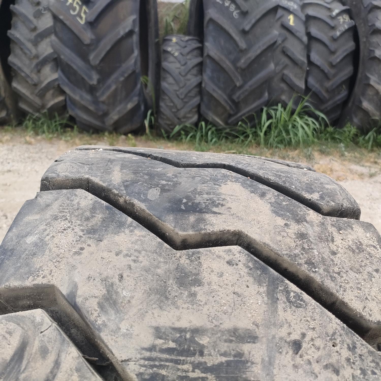  Cauciucuri 355/65R15 Michelin