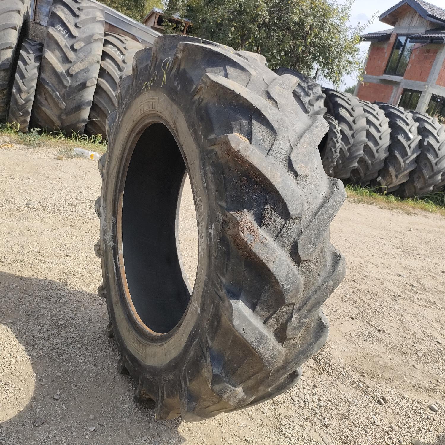  Cauciucuri 14.9R30 Pirelli