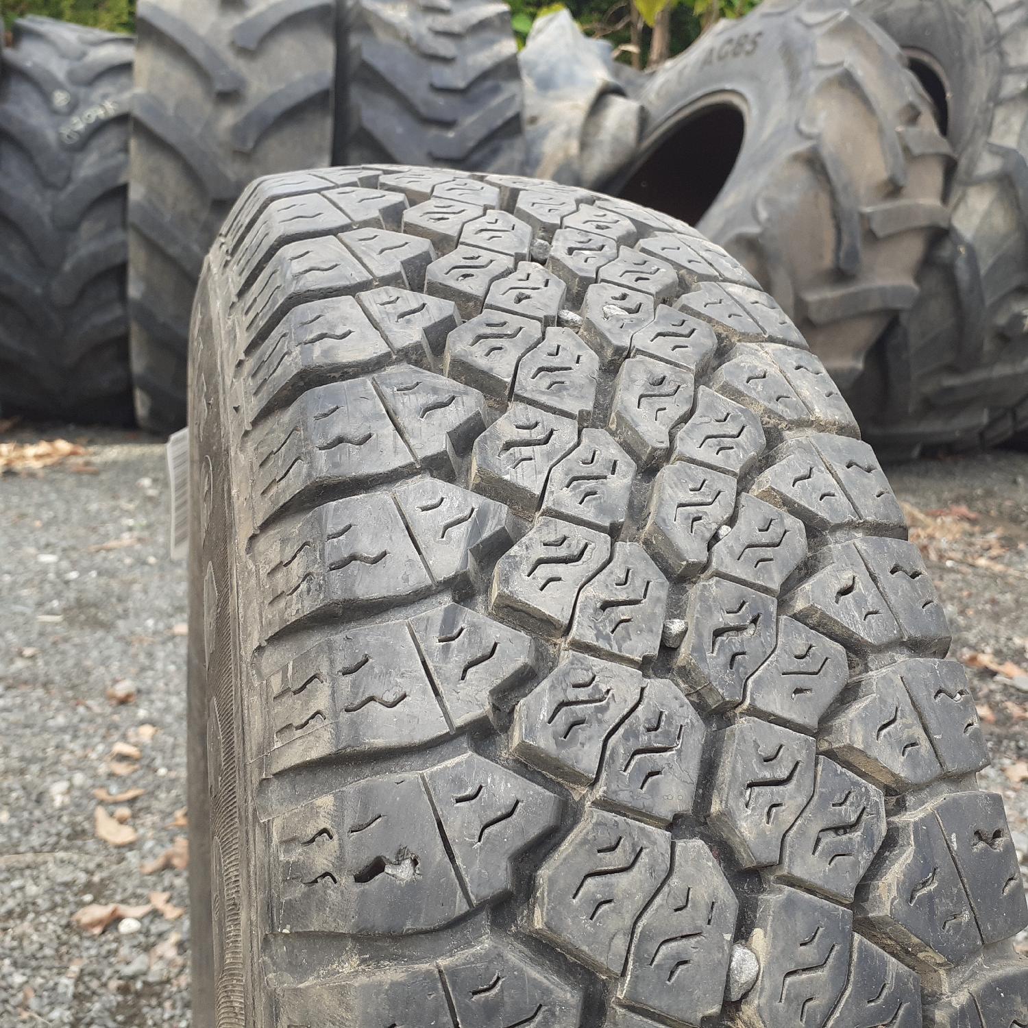  Cauciucuri 195/70R15c Firestone