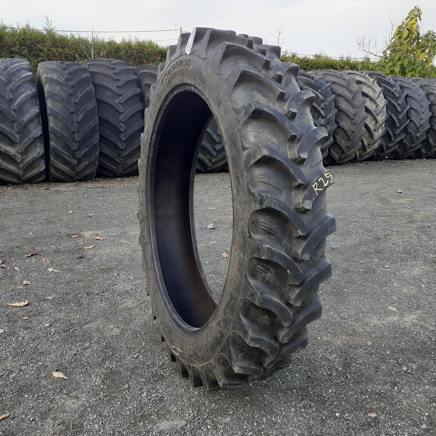  Cauciucuri 270/95R38 Ozka