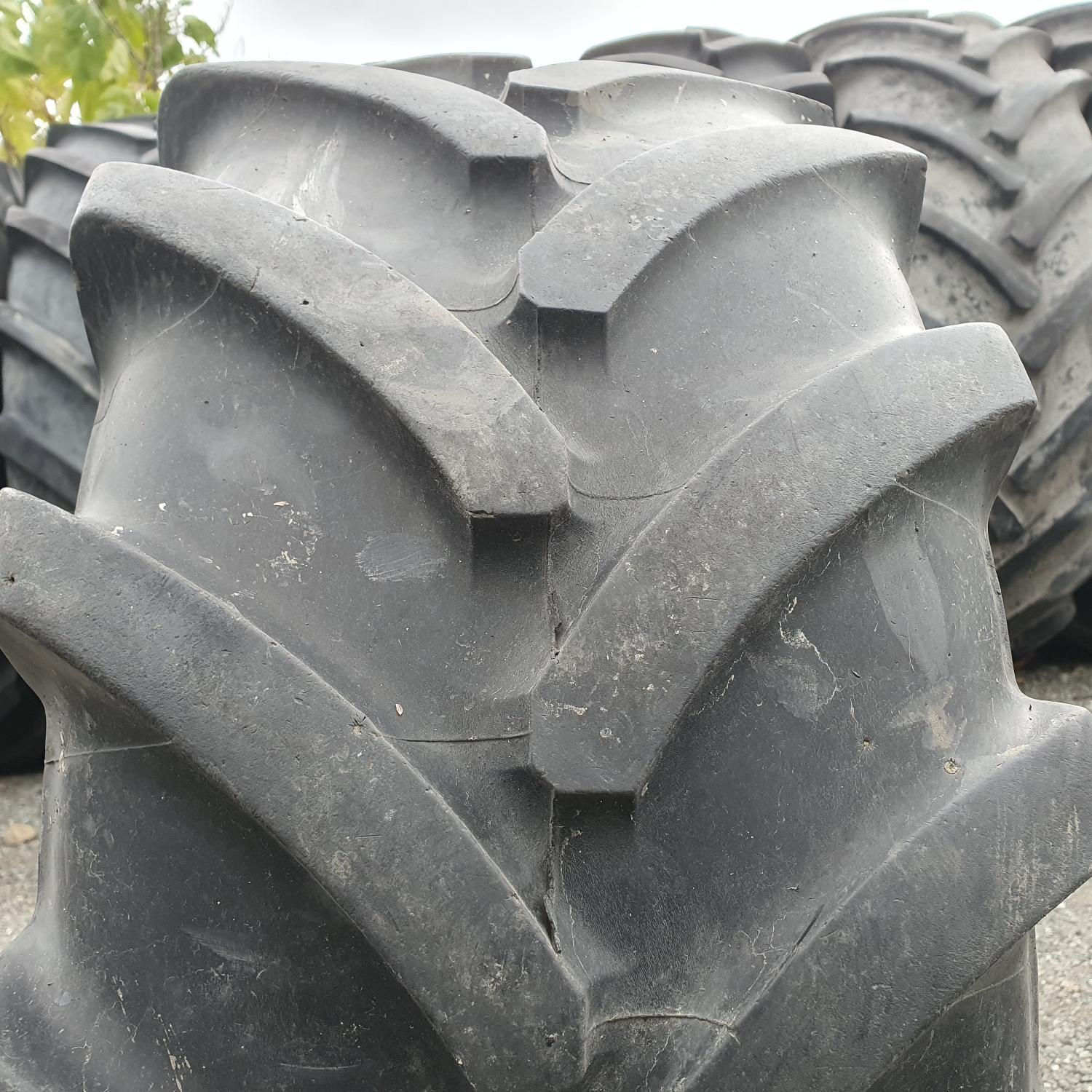  Cauciucuri 320/65R16 Michelin