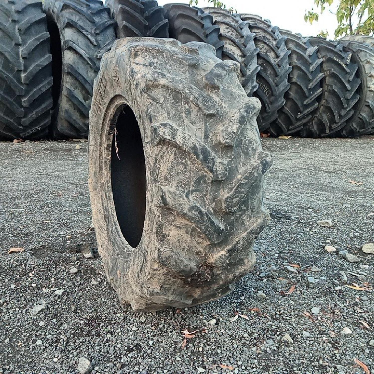  Cauciucuri 280/70R16 Pirelli