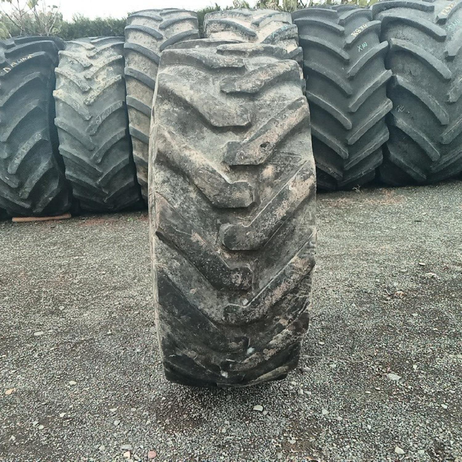  Cauciucuri 440/80-24 Michelin