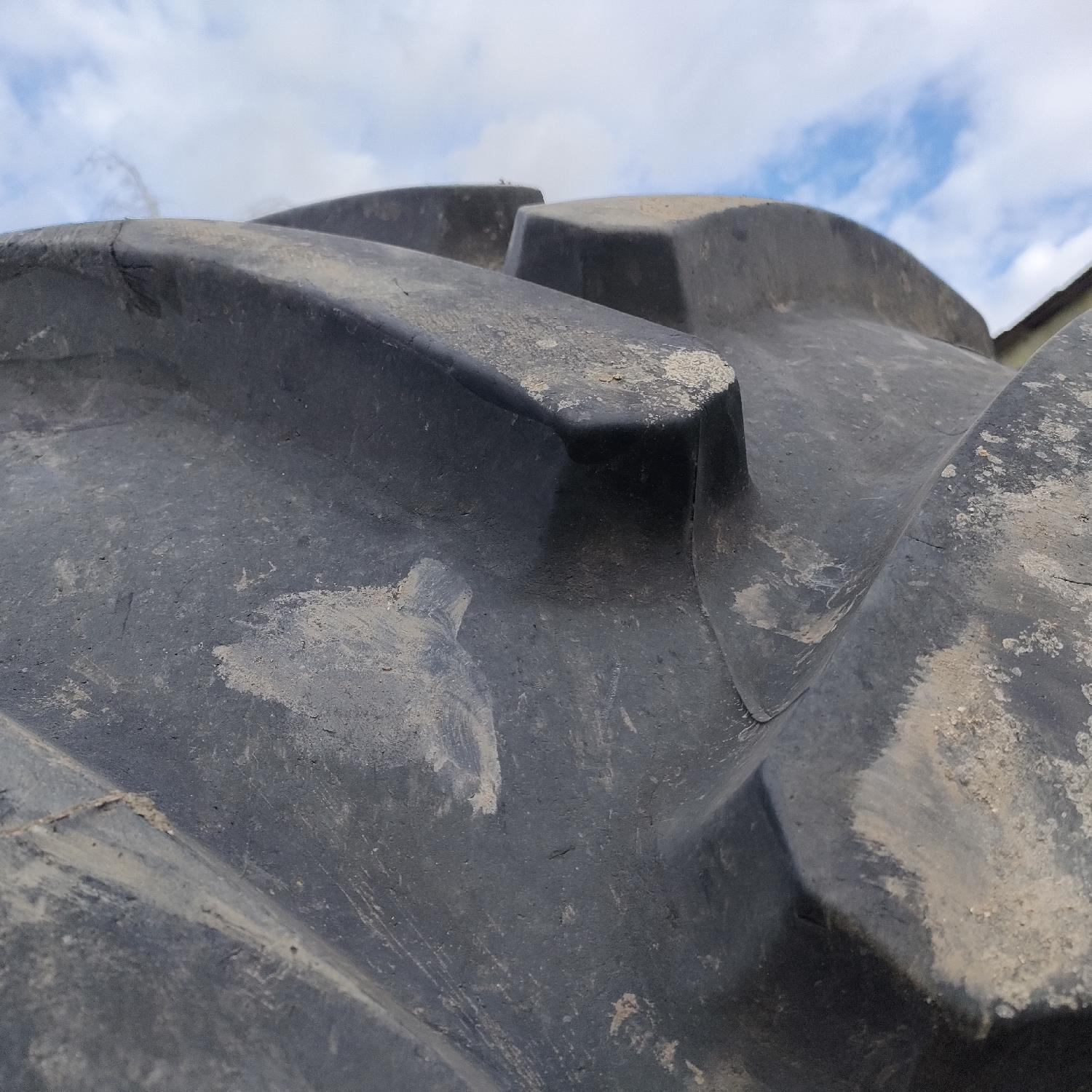  Cauciucuri 900/60R32  Alliance