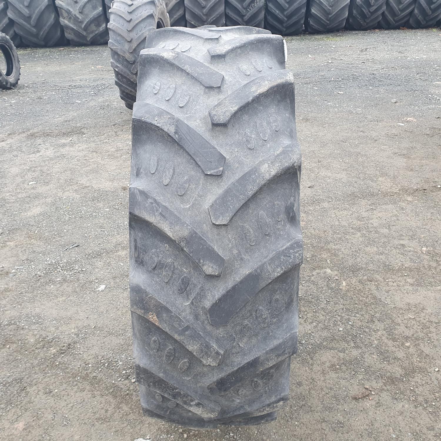  Cauciucuri 340/85R24 (13.6R24) Bkt