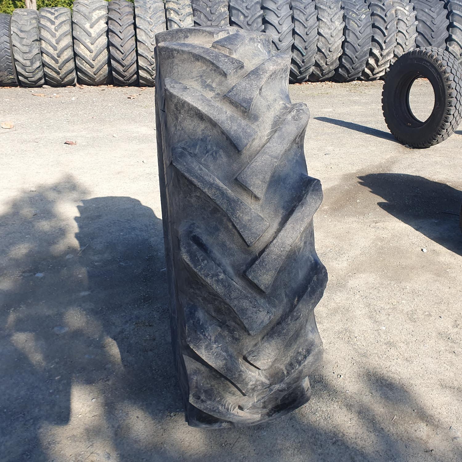  Cauciucuri 14.9-28 (380/85R28) Semperit
