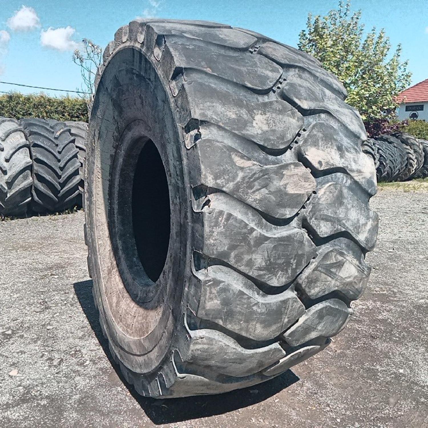  Cauciucuri 35/65R33 Bridgestone