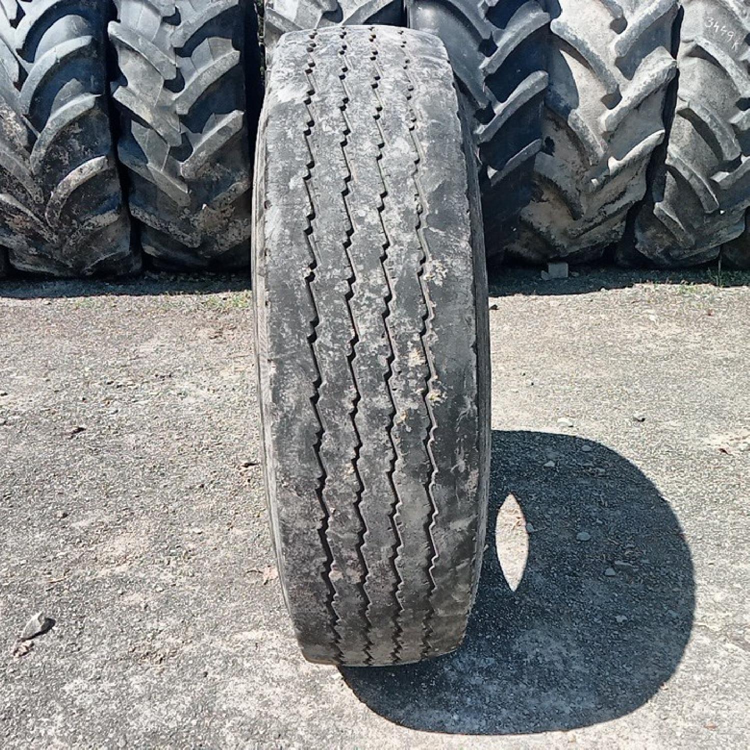  Cauciucuri 13R22.5 Pirelli