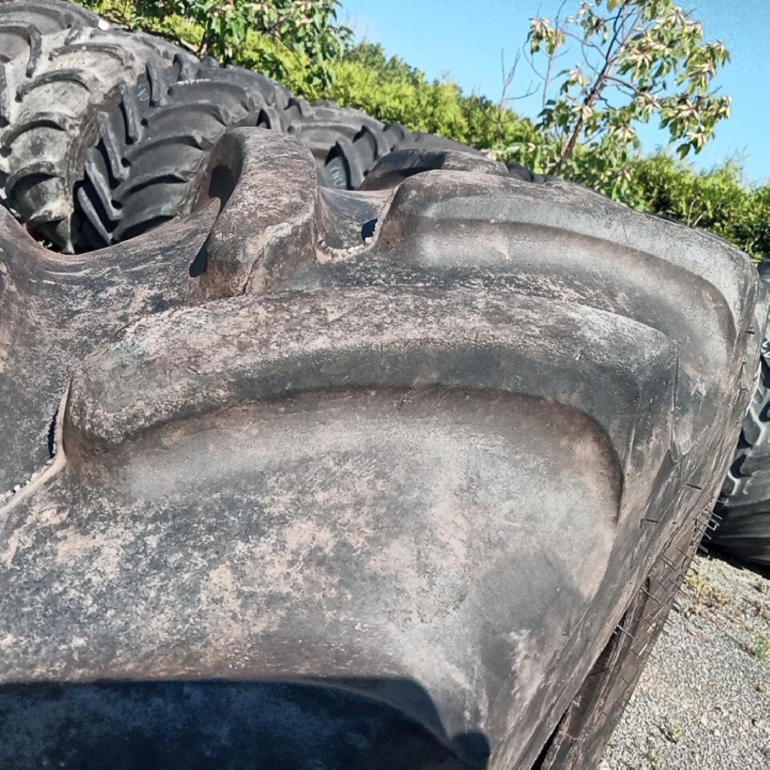  Cauciucuri 340/85R24 (13.6R24) Firestone