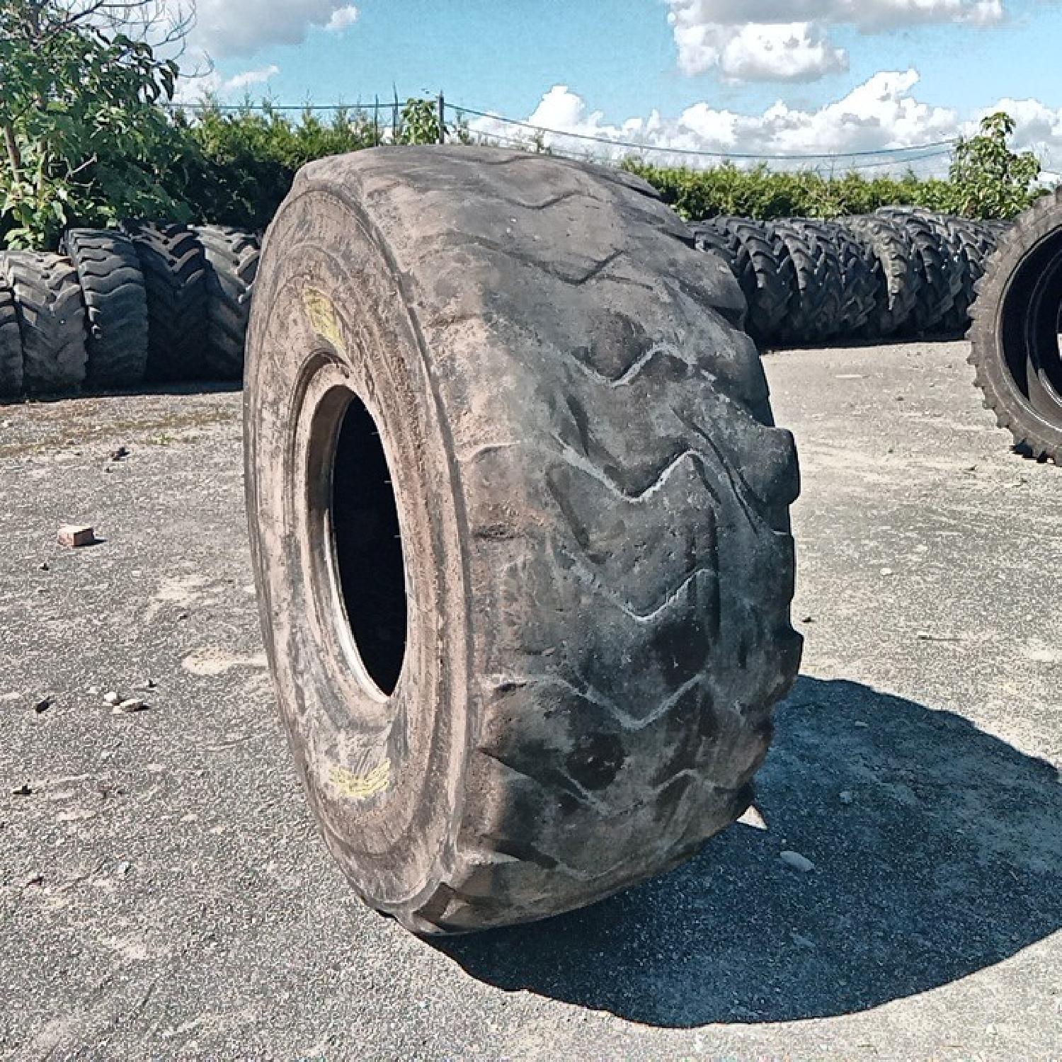  Cauciucuri 23.5R25 Michelin