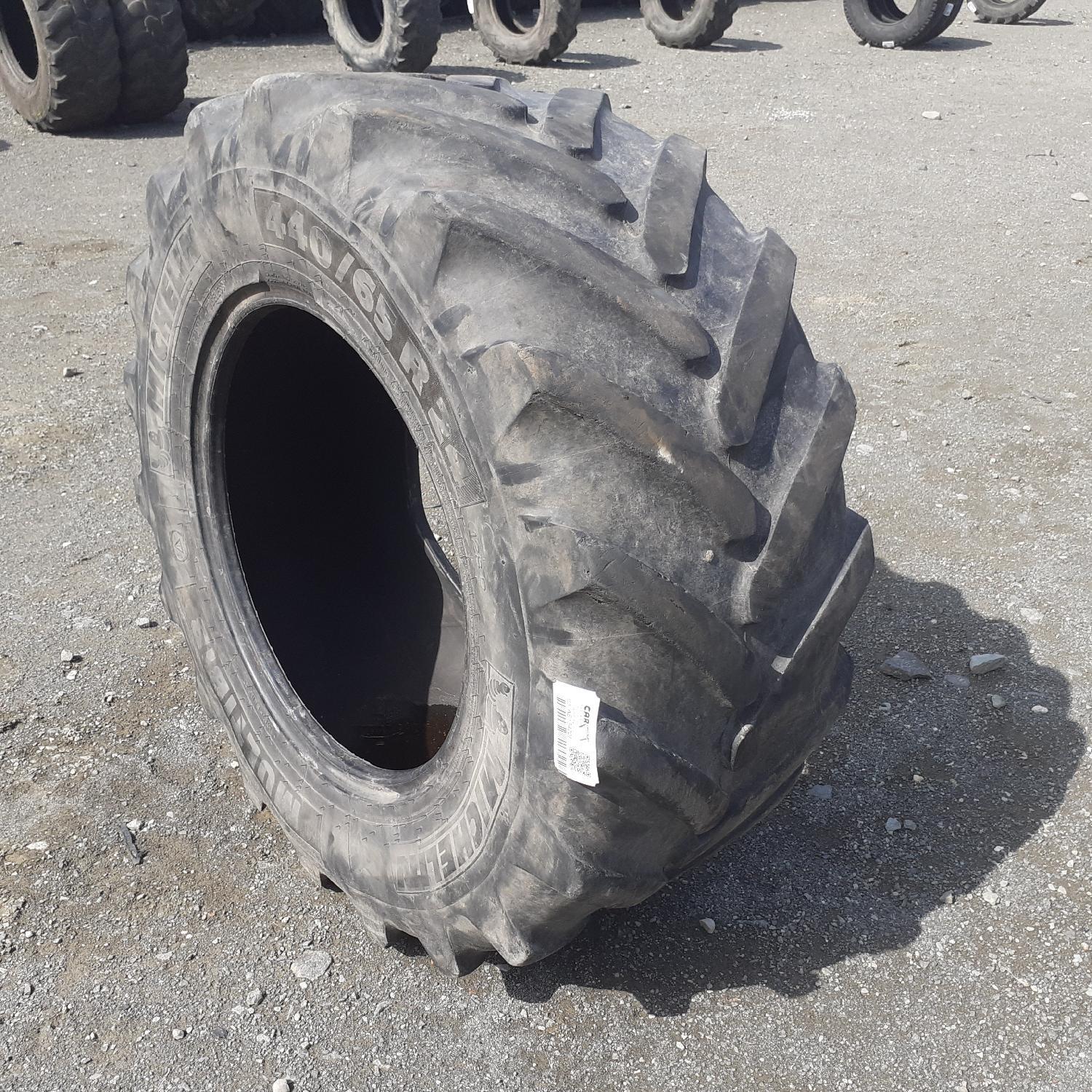  Cauciucuri 440/65R24 Michelin