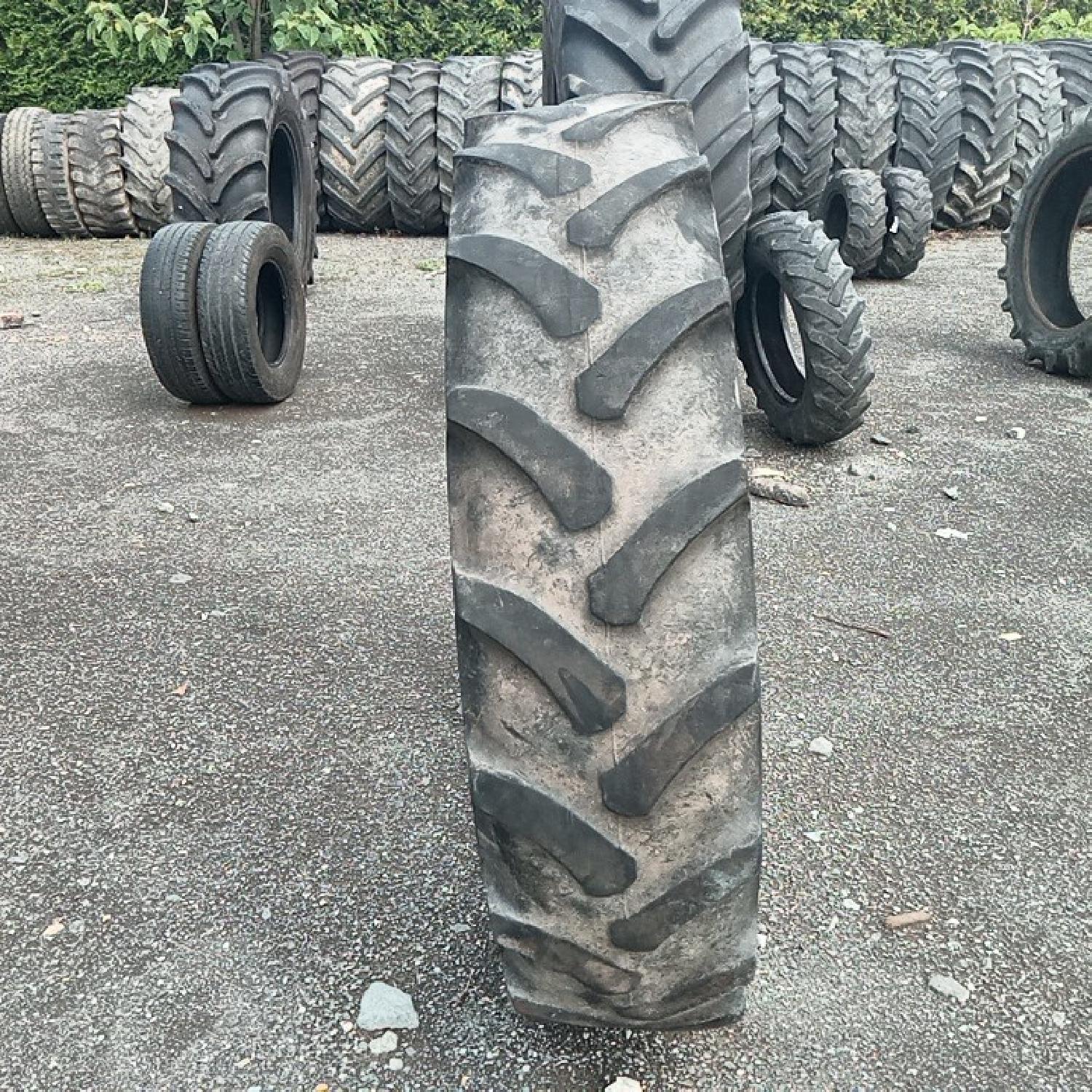  Cauciucuri 270/80R32 Mitas