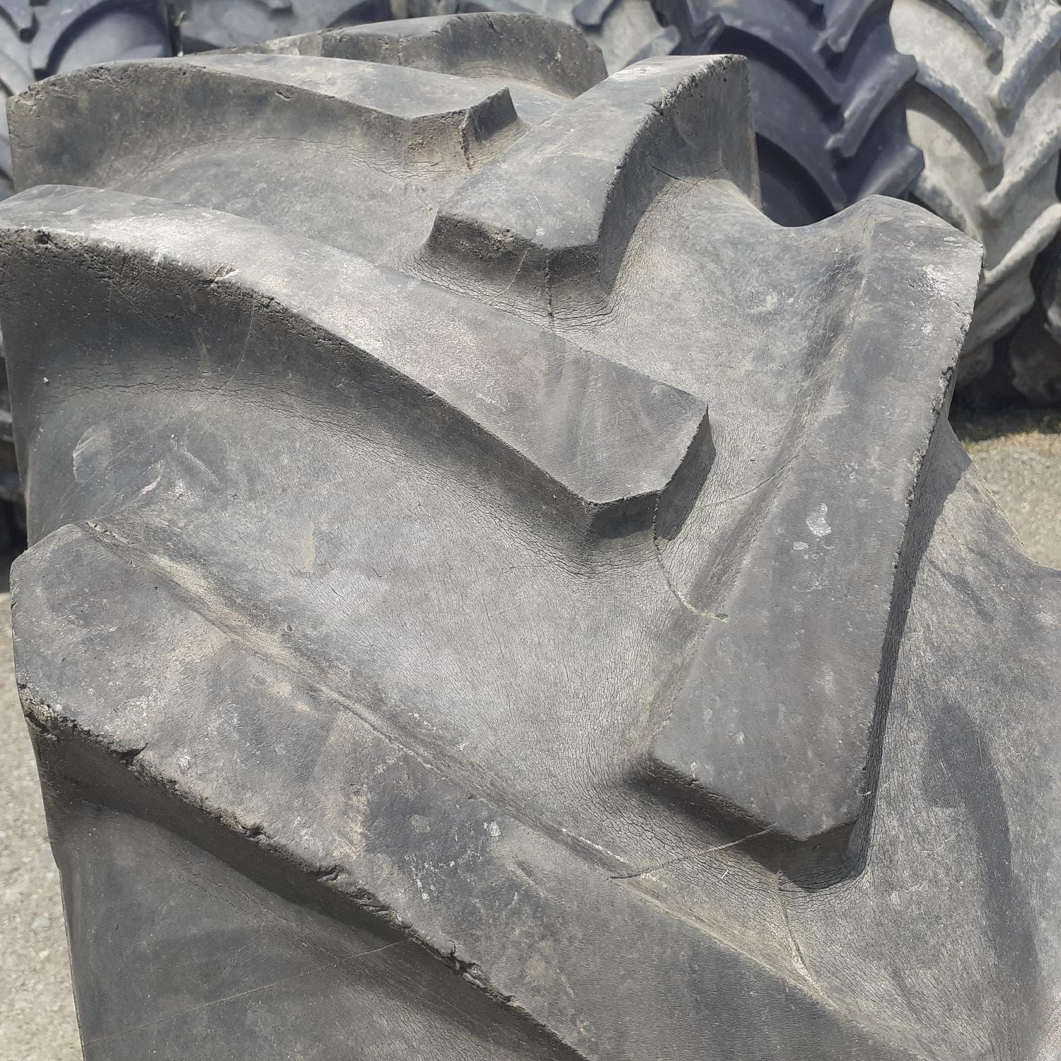  Cauciucuri 14.9-28 (380/85R28) Semperit