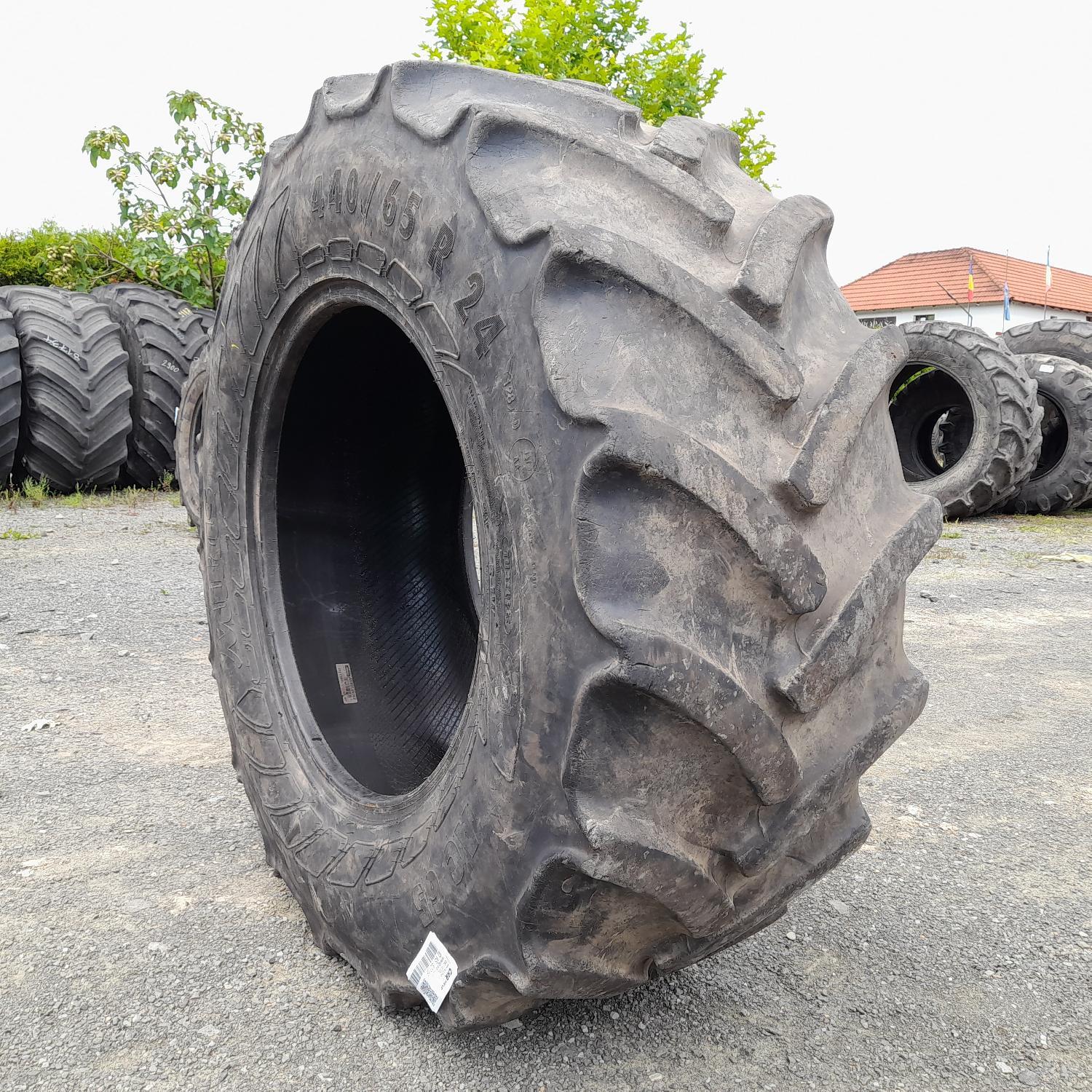  Cauciucuri 440/65R24  Mitas