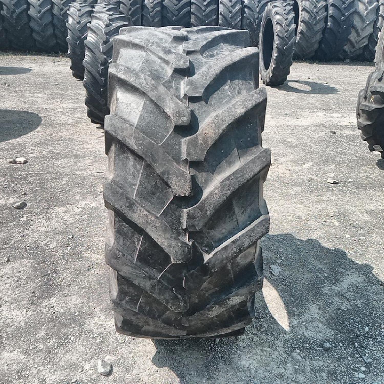  Cauciucuri 440/65R24 Pirelli