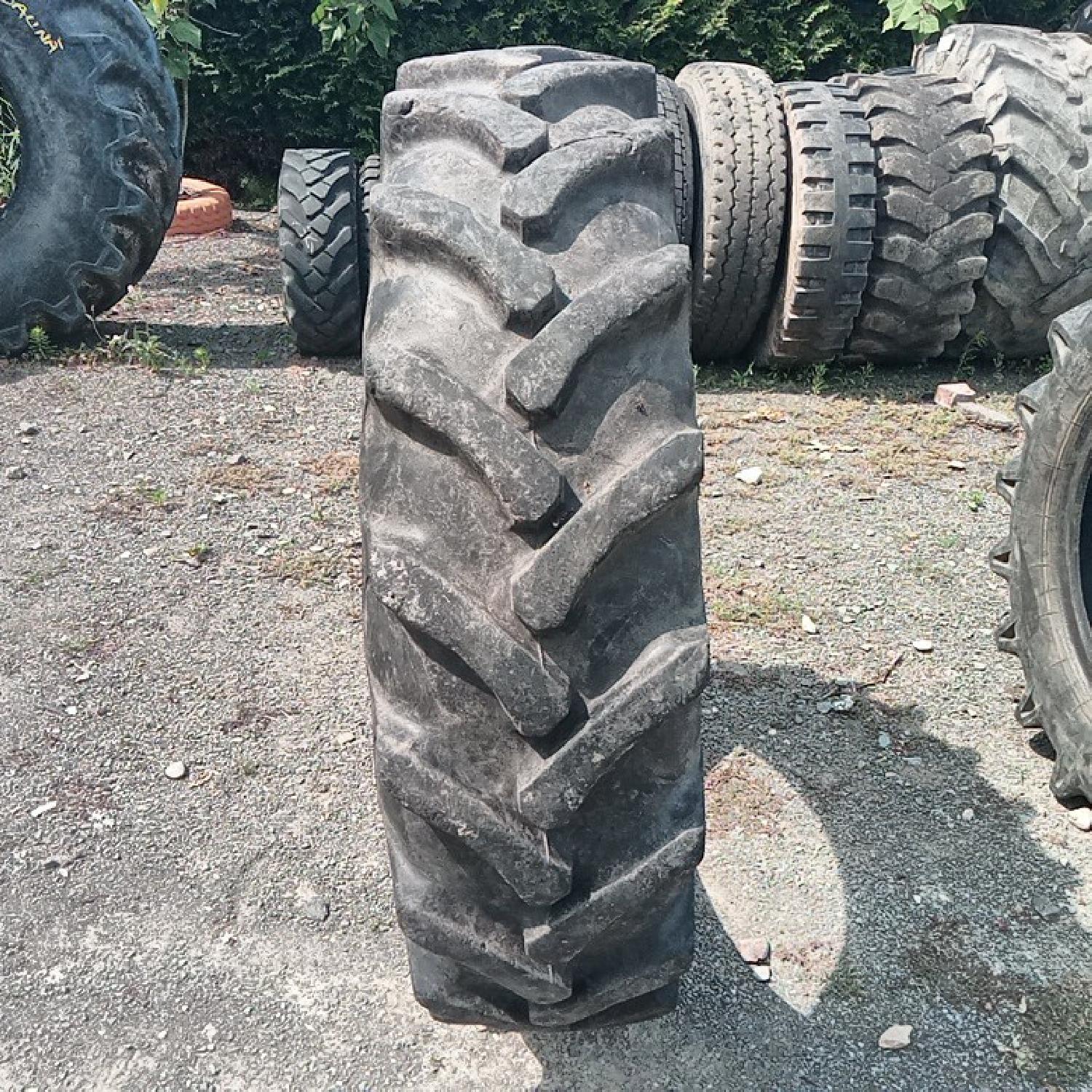  Cauciucuri 12.4-28 (320/85R28) Barum